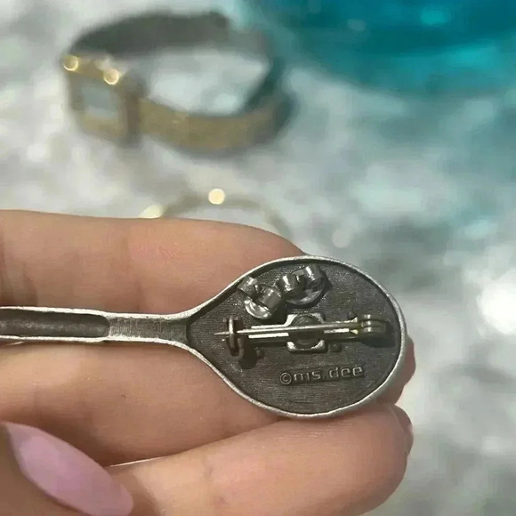 Gorgeous pewter tennis brooch and earrings - Picture 4 of 4